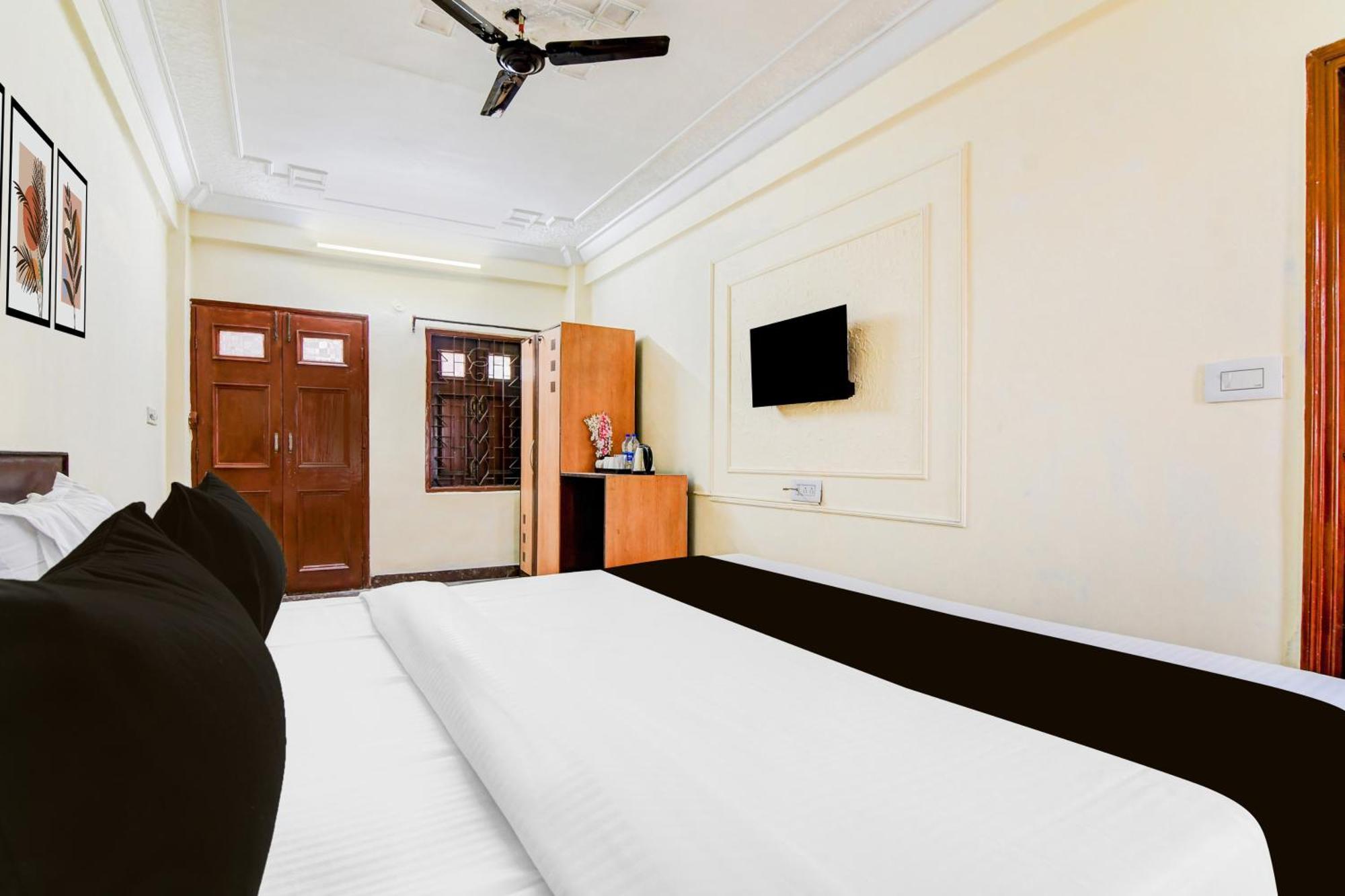 Super Hotel O Lenin Sarani Kolkata Bagian luar foto